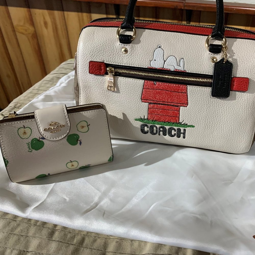Rare Limited Addition New Coach Snoopy Bag and Coach Apple Wallet